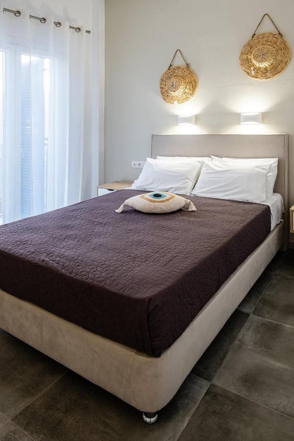 Dilion Hotel Парікія Екстер'єр фото