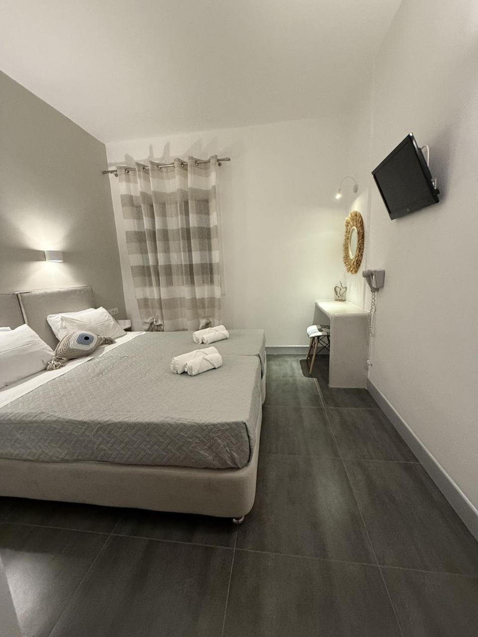 Dilion Hotel Парікія Екстер'єр фото